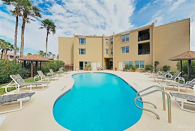 11 E Coronado Dr in South Padre Island, TX - Building Photo - Building Photo