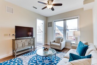 706 North in Alexandria, VA - Foto de edificio - Building Photo