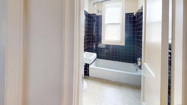 459 Orange St in New Haven, CT - Building Photo - Building Photo