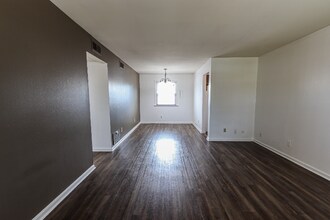 2905 Ravenswood Dr in Evansville, IN - Building Photo - Building Photo