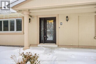 9 Shasta Dr in Vaughan, ON - Building Photo - Building Photo