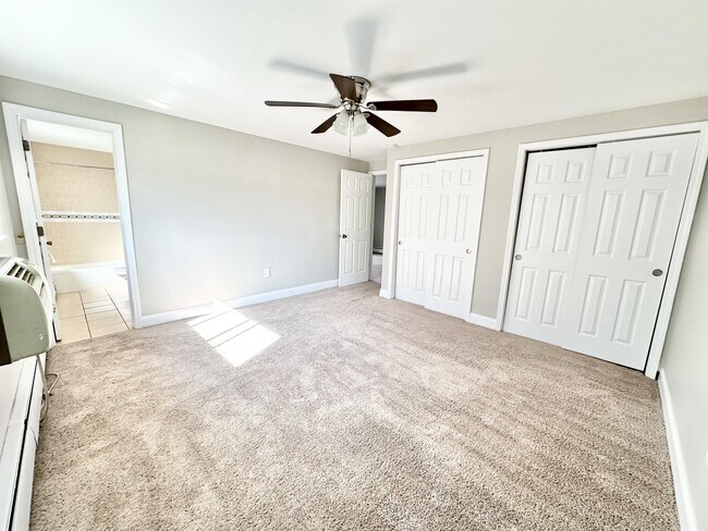 CAMBRIDGE APTS -- 043 in Coraopolis, PA - Building Photo - Interior Photo