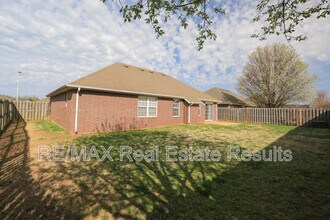 6303 S 37th St in Rogers, AR - Building Photo - Building Photo