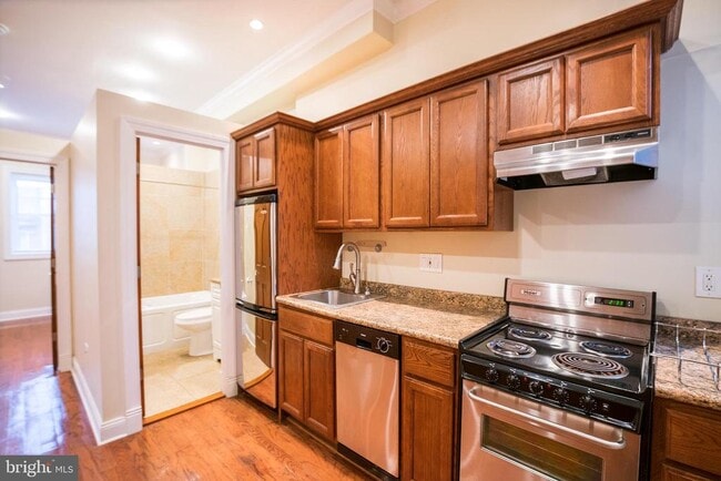 2506 S Broad St in Philadelphia, PA - Building Photo - Building Photo