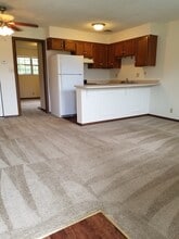 2175 E Columbia St, Unit 2191 in Evansville, IN - Foto de edificio - Building Photo