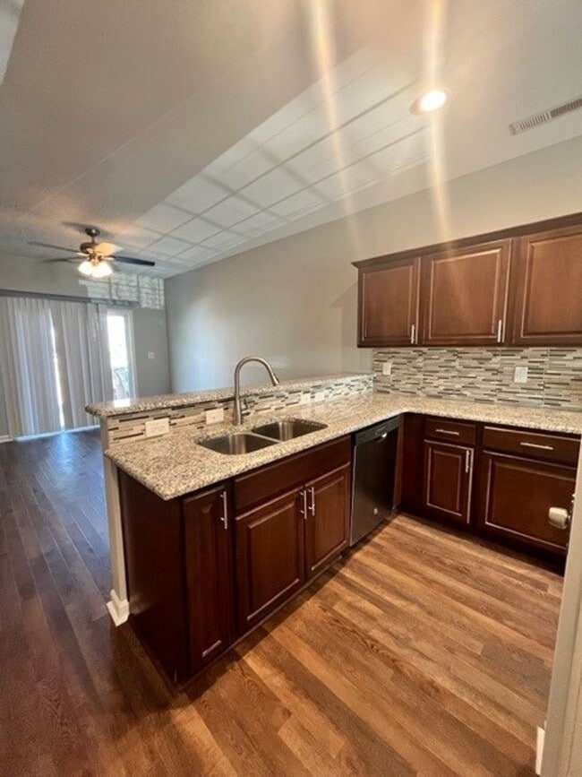 111 Summerland Dr in Greensboro, NC - Building Photo - Building Photo