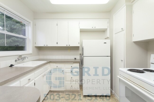 property at 935 NE 91st Ave