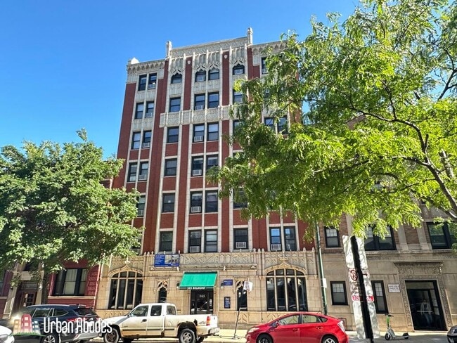 501 W Belmont Ave, Unit A01C