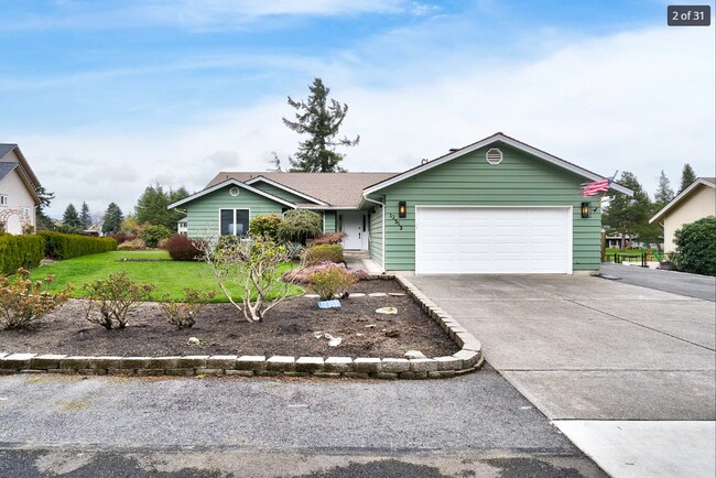 12353 Rainier Dr in Burlington, WA - Building Photo - Building Photo