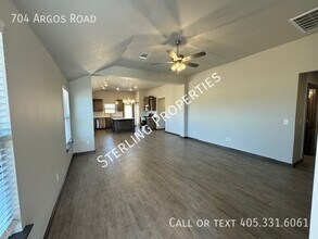 704 Argos Rd in Yukon, OK - Building Photo - Building Photo