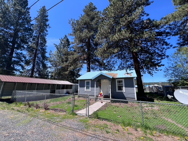 property at 622 S 3rd Ave