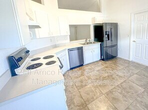 8150 Oakhurst Blvd in Lakeland, FL - Building Photo - Building Photo