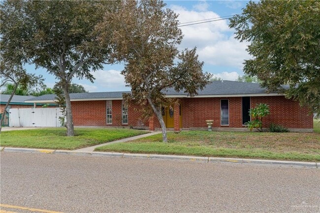 property at 1021 E Ebony Ln
