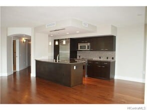1837 Kalakaua Ave in Honolulu, HI - Building Photo - Building Photo
