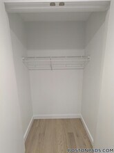 55 Brighton Ave, Unit 402 in Boston, MA - Foto de edificio - Building Photo