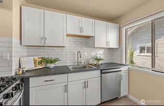 3734 S Ainsworth Ave in Tacoma, WA - Building Photo - Building Photo