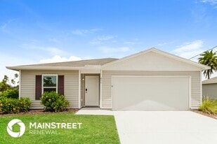 611 NW 27th St in Cape Coral, FL - Building Photo