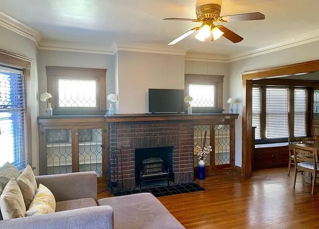 property at 11710 Buckingham Ave