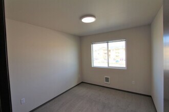 1023 Greenfield Dr in Cheney, WA - Building Photo - Building Photo