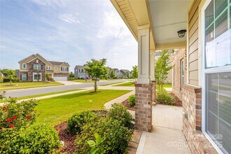 2624 Snap Dragon Dr in Harrisburg, NC - Building Photo - Building Photo