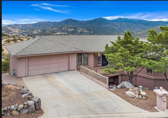 889 Tom Mix Trl in Prescott, AZ - Foto de edificio - Building Photo