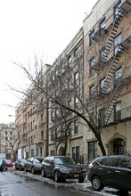 202 W 81st St in New York, NY - Building Photo - Building Photo