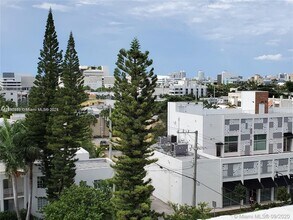 1345 West Ave in Miami Beach, FL - Building Photo - Building Photo