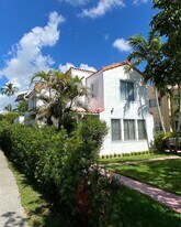 227 Phoenetia Ave, Unit 2 in Coral Gables, FL - Building Photo
