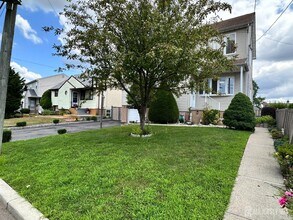 181 Wall St in Metuchen, NJ - Building Photo - Building Photo