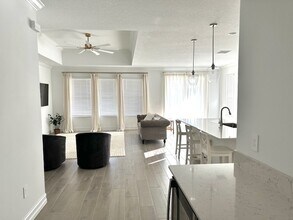 11687 74th Cir E in Palmetto, FL - Foto de edificio - Building Photo