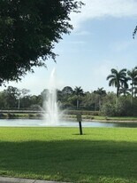 6600 Huntington Lakes Cir, Unit 203 in Naples, FL - Building Photo