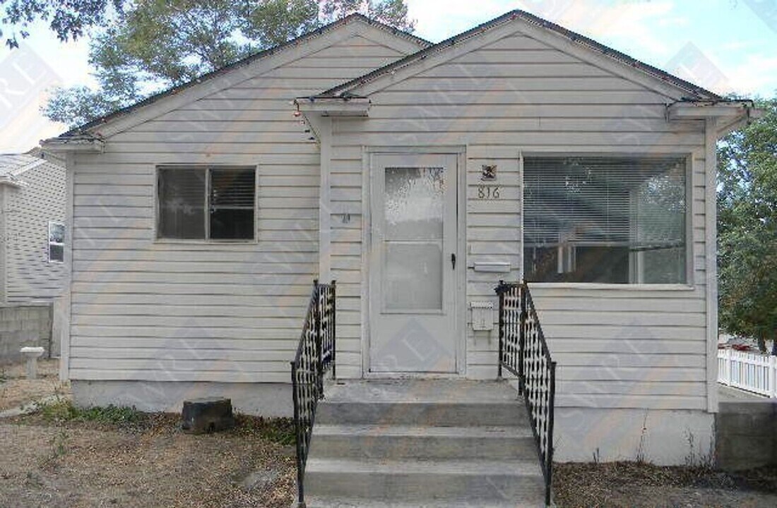 816 Walnut St in Rock Springs, WY - Foto de edificio