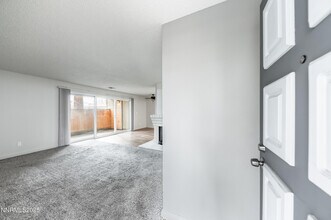 2101 Roundhouse Rd in Sparks, NV - Building Photo - Building Photo