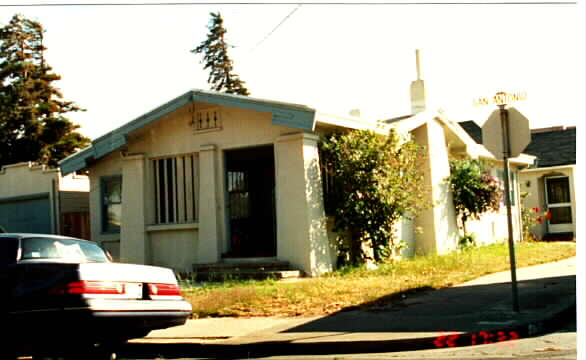 1000 San Antonio Ave in San Bruno, CA - Building Photo