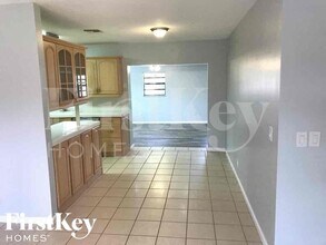 1389 Meadowbrook Dr in West Palm Beach, FL - Foto de edificio - Building Photo