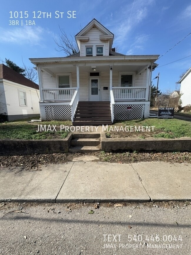 property at 1015 12th St SE