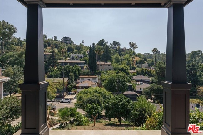 1130 El Paso Dr in Los Angeles, CA - Building Photo - Building Photo