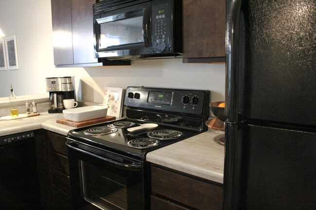 Vivio on Tenth in Indianapolis, IN - Building Photo - Building Photo