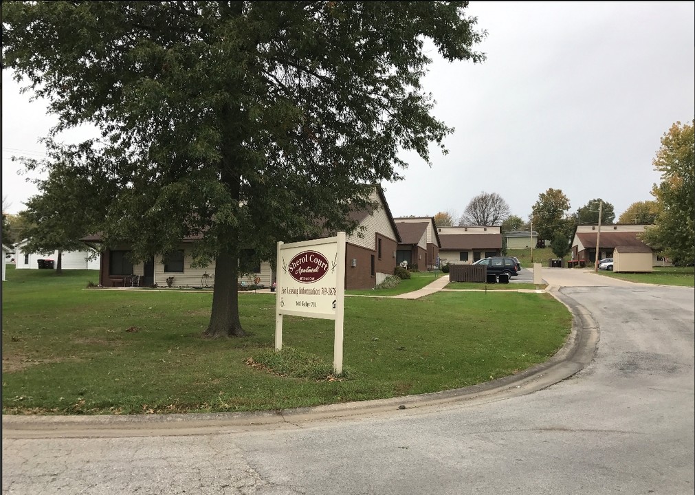 Sherol Court Apartments in Palmyra, MO - Building Photo