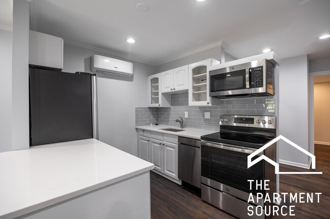 property at 2215 W Wellington Ave