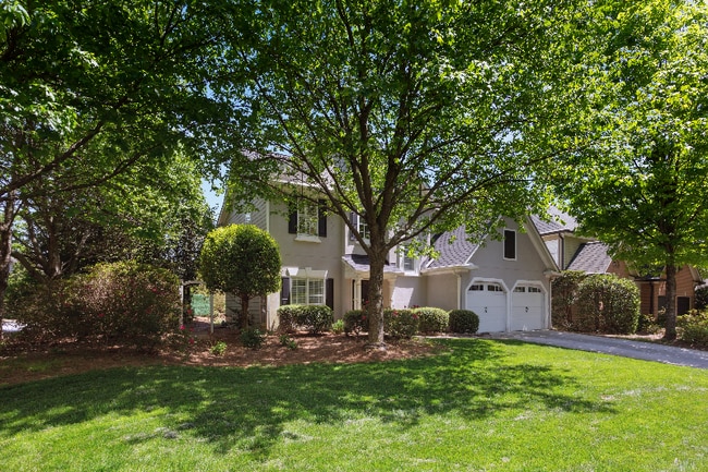 4545 Chelton Ct SE in Smyrna, GA - Foto de edificio - Building Photo