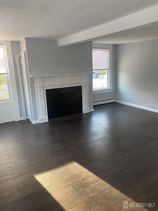 136 Old York Rd in Bridgewater, NJ - Building Photo