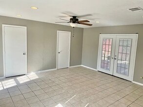 2111 Croft Rd in Carrollton, TX - Building Photo - Building Photo