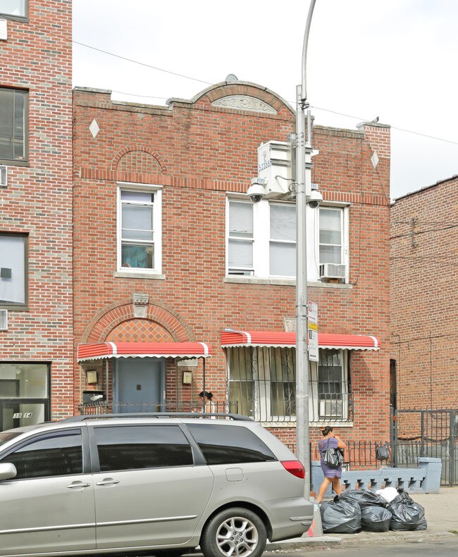 3810 108th St in Corona, NY - Building Photo - Building Photo
