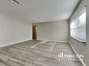 92 Ventura Dr in Dunedin, FL - Building Photo - Building Photo