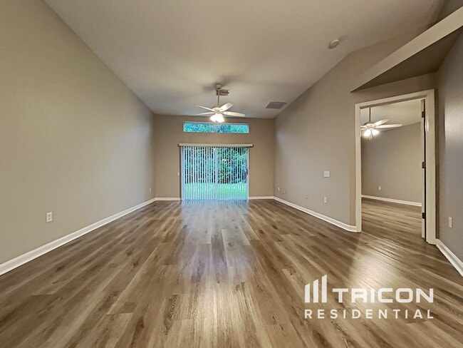 7848 Mariners Harbour Dr in Wesley Chapel, FL - Building Photo - Building Photo