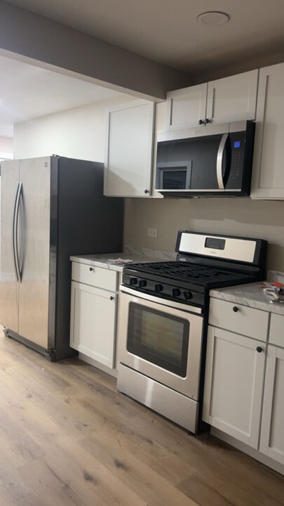 2808 Searles Ave in Rockford, IL - Foto de edificio