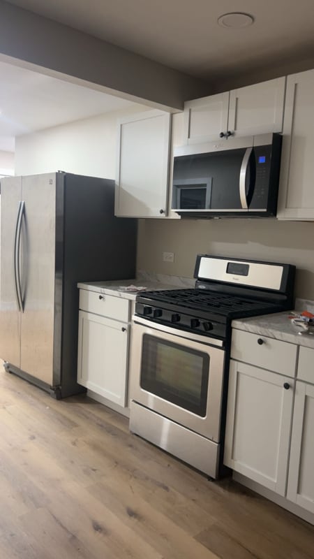 property at 2808 Searles Ave