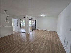 20145 NE 3rd Ct in Miami, FL - Building Photo - Building Photo