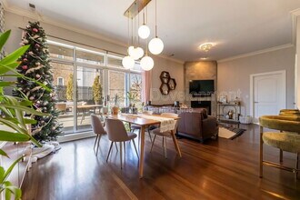 852 N Damen Ave in Chicago, IL - Building Photo - Building Photo